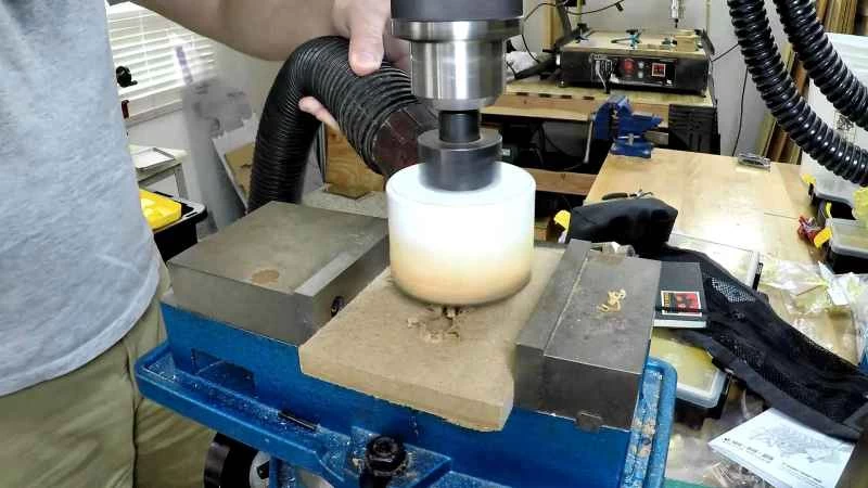 製造一個光追蹤機器人