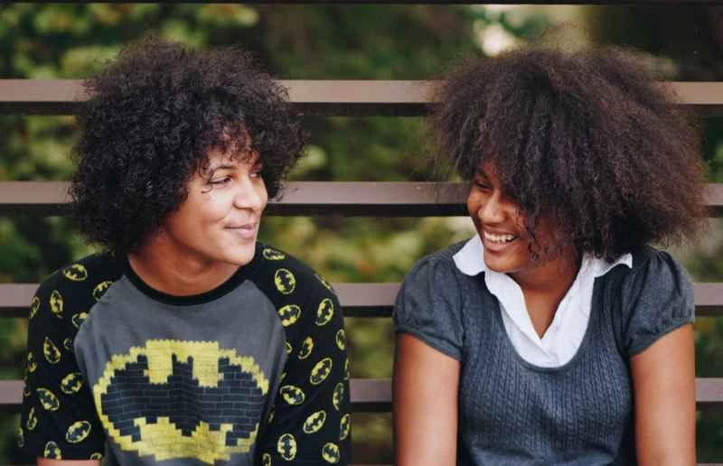 兩人對視，笑了起來。