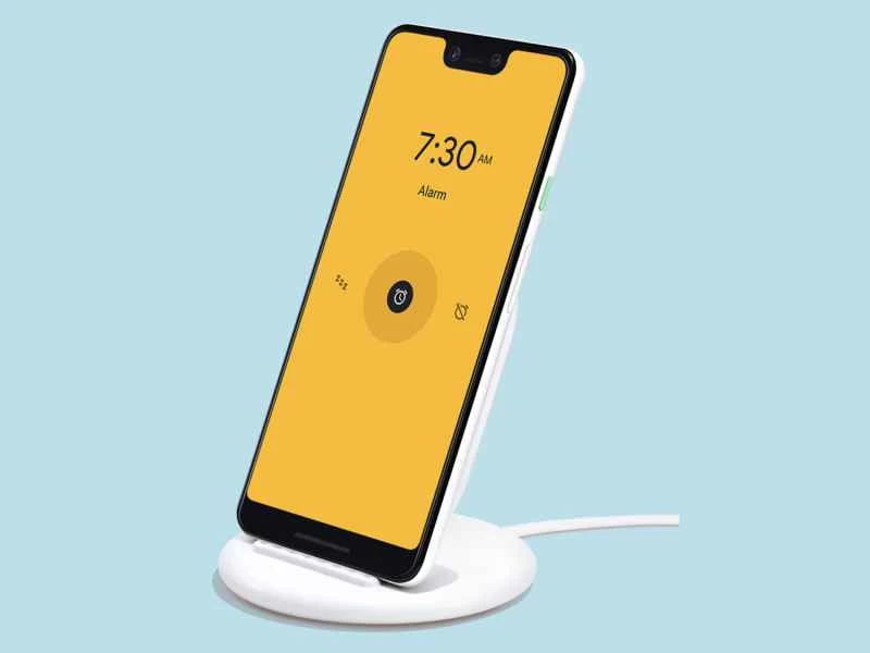 Pixel 4 使用無線充電器充電