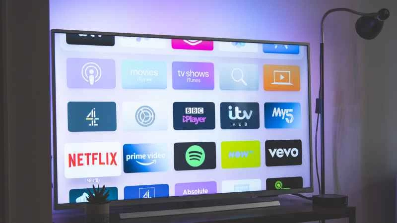 哪裡可以找到新的音樂、電影和電視節目推薦