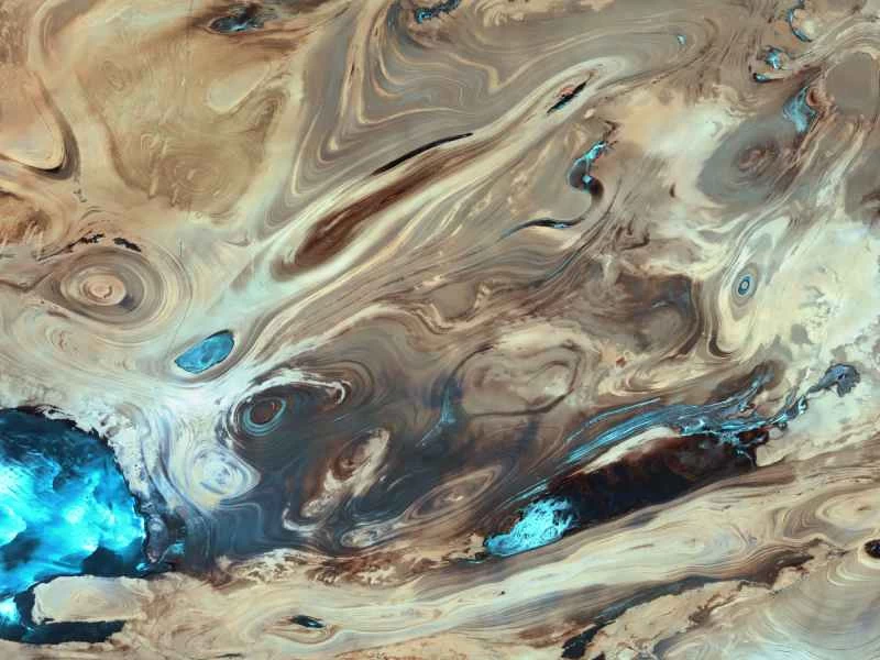 舒舒服服地坐在沙發上，用谷歌地球和街景探索地球吧！