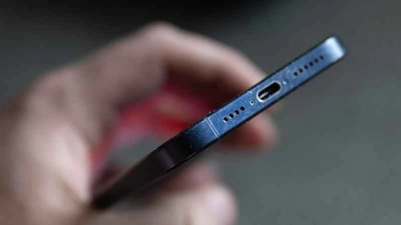 如何清除手機揚聲器中的水