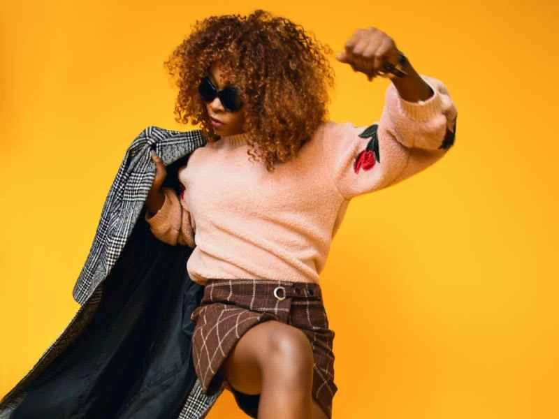 如何在網路上購買衣服時找到最適合的尺寸