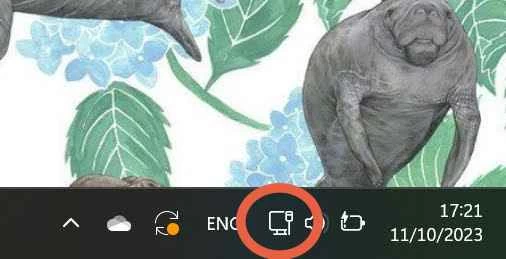 Windows電腦主畫面上顯示連線圖示的螢幕截圖。