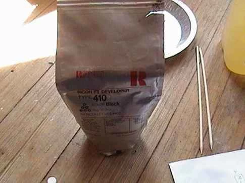 用於製造磁流體的磁性油墨顯影劑。