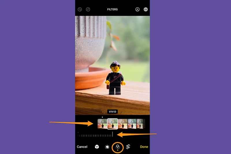 iPhone 照片應用程式處於編輯模式，顯示在哪裡可以找到照片濾鏡以及如何套用它們。