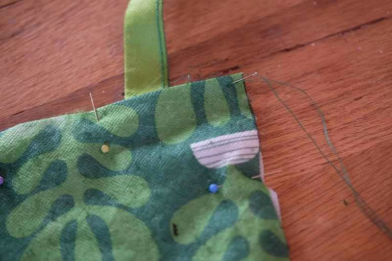 用別針自製口罩