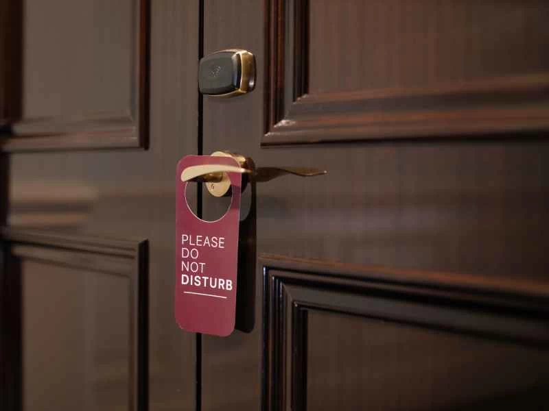 如何讓你的 iPhone 停止向他人顯示你已關閉通知