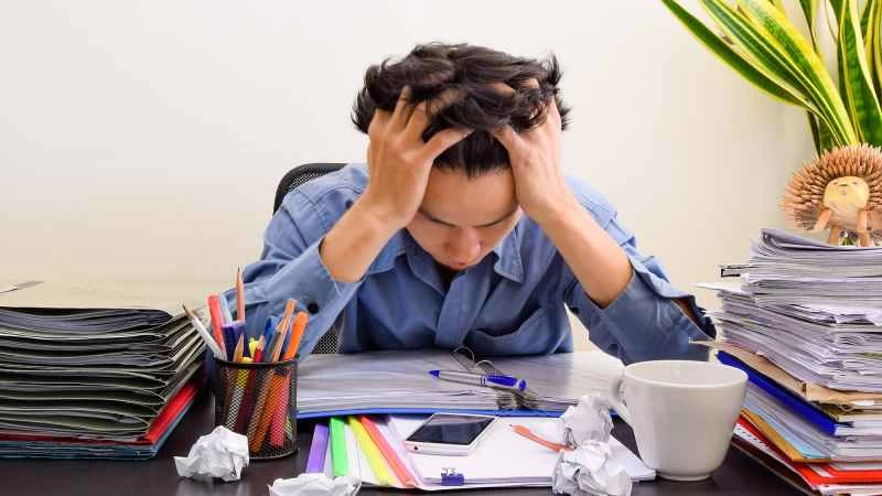 你是否感到精疲力竭？你的身體可能會透過以下方式告訴你。