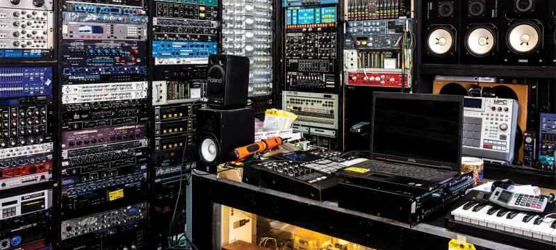 阿門斯樂器修理店